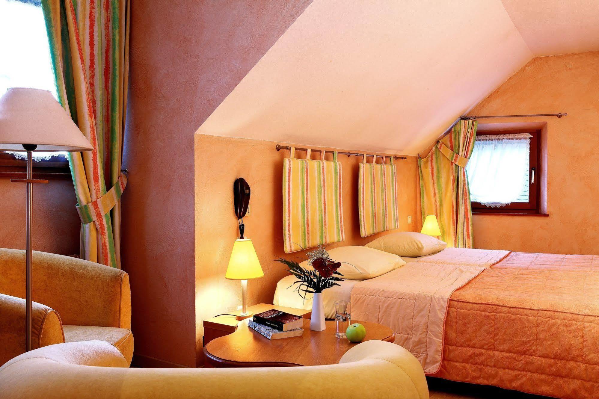 Hotel A La Vignette - Colmar-Nord Saint-Hippolyte  Exteriér fotografie